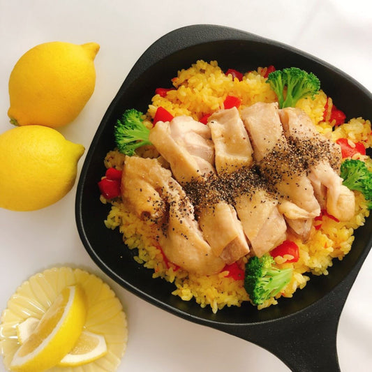 フライパン1つで作る鶏スープのパエリア風